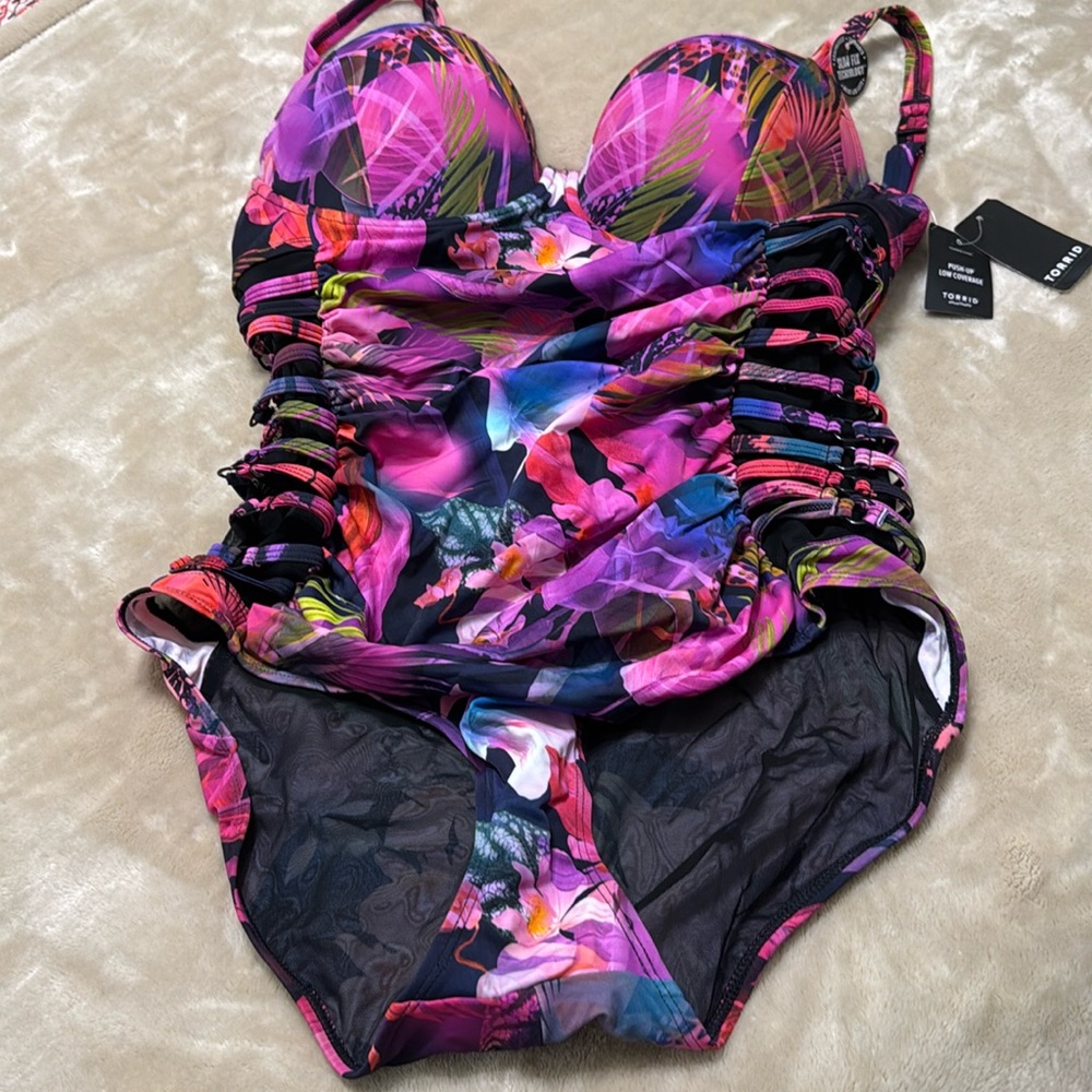 Torrid Slim Fix Swimsuit NWt